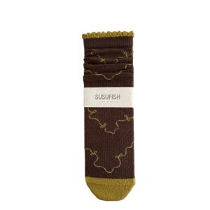 Women's brown wavy-line mid-calf socks — yellow cuff