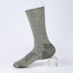 Men's merino wool crew socks, army green — thick outdoor