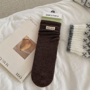 Women's rolled-cuff mid-calf socks, coffee — fabric label, seamless toe